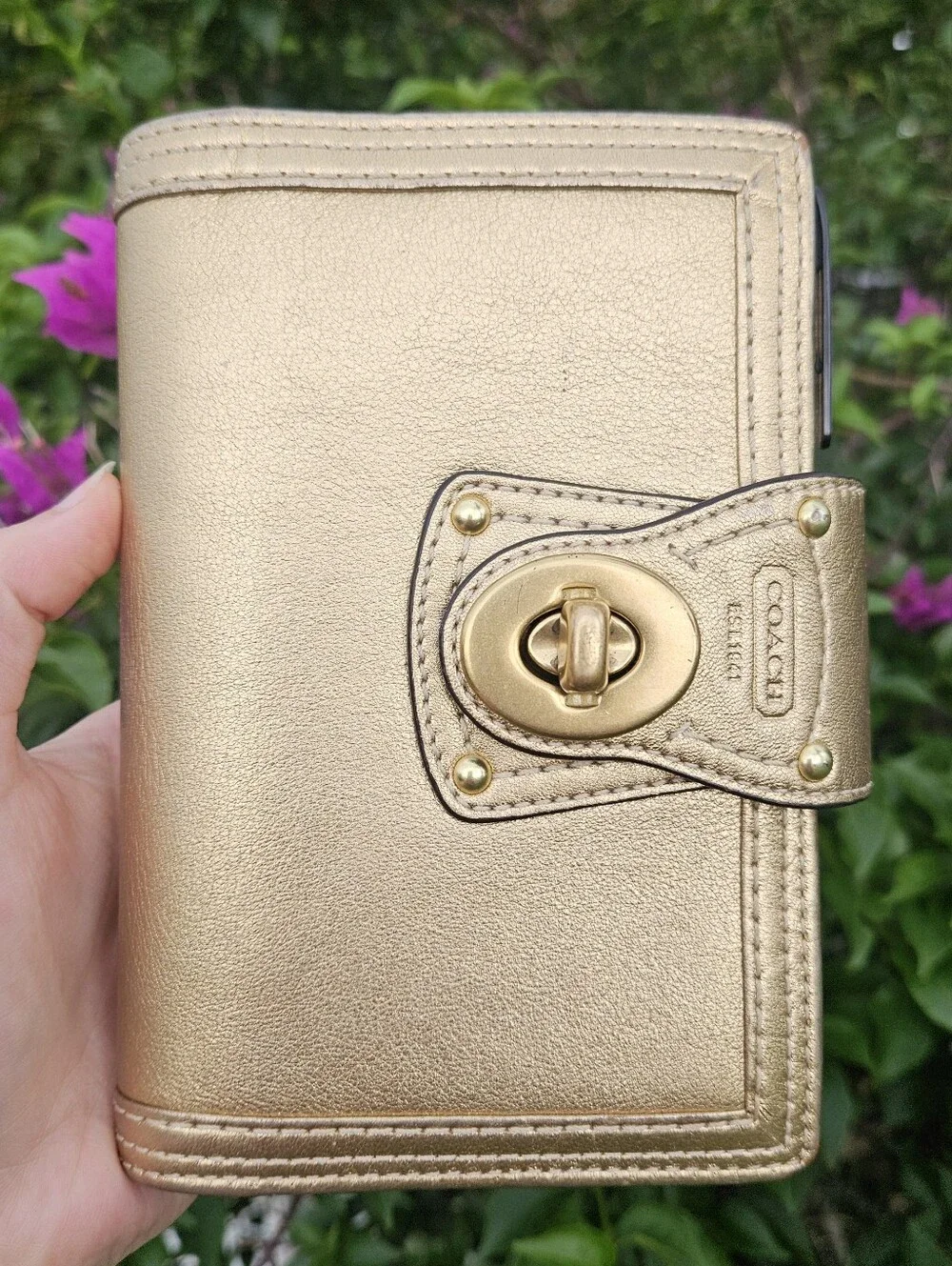 Vintage Coach Legacy Metallic Gold Turnlock Agenda Planner Organizer